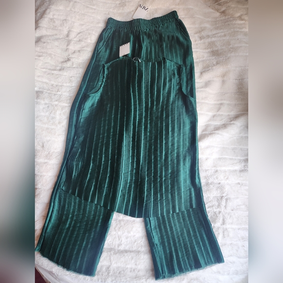 Zara Co-ord Set pleated top & pleated pants raw hems green Sz L NWT - Picture 8 of 16